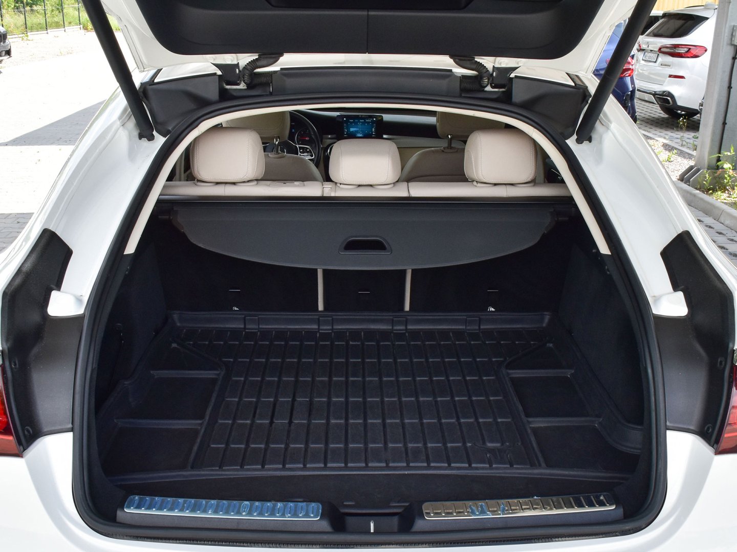 11bl - Mercedes-Benz GLC C