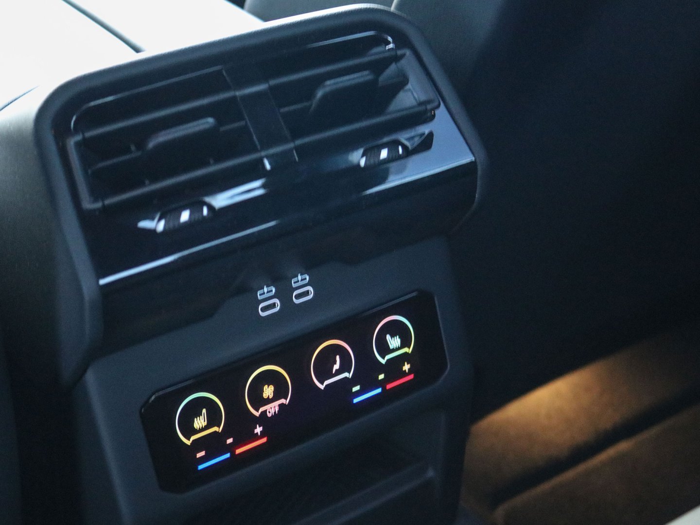 11FJ - 520i Sedan