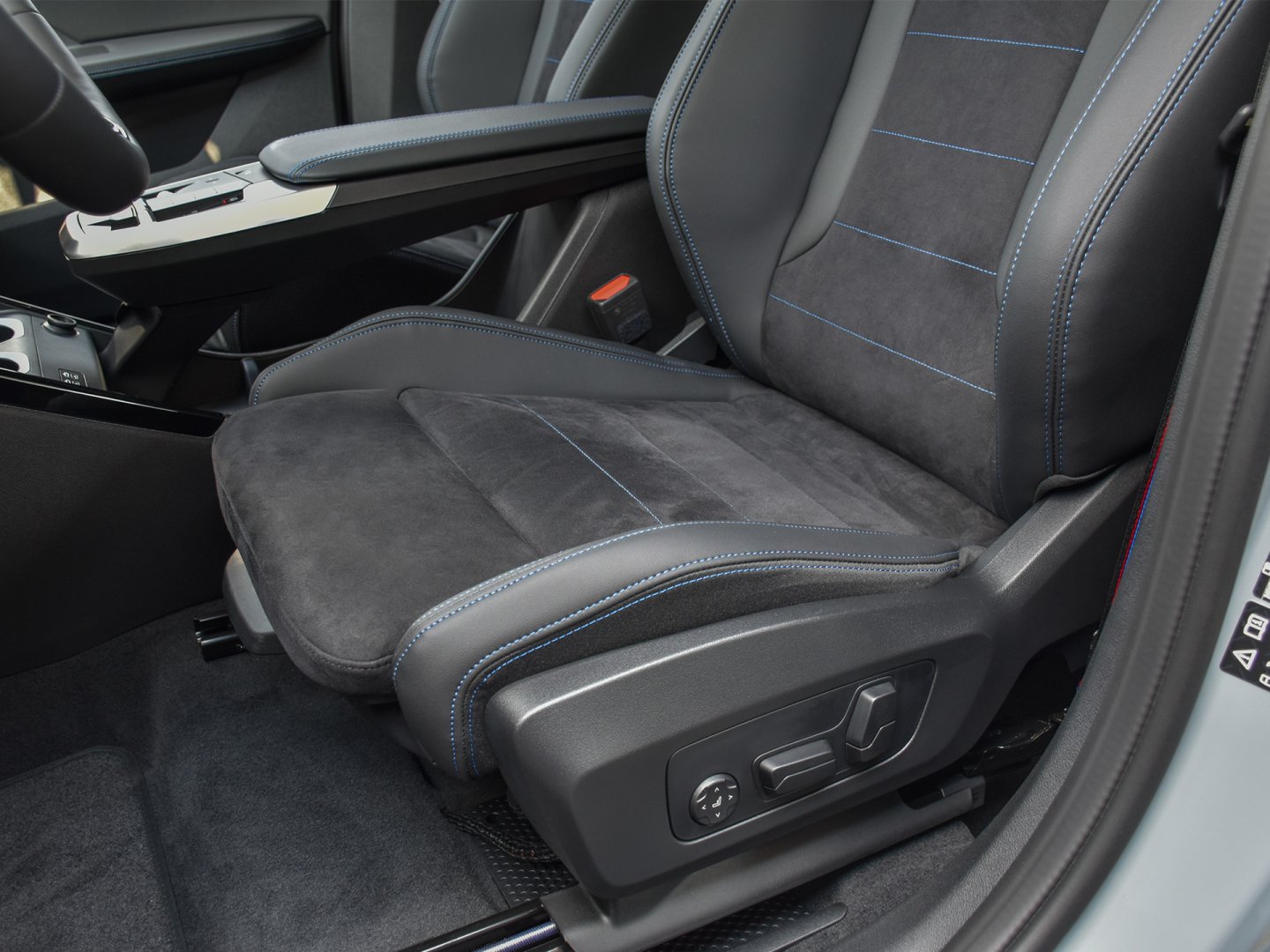81GM - X2 xDrive M35i