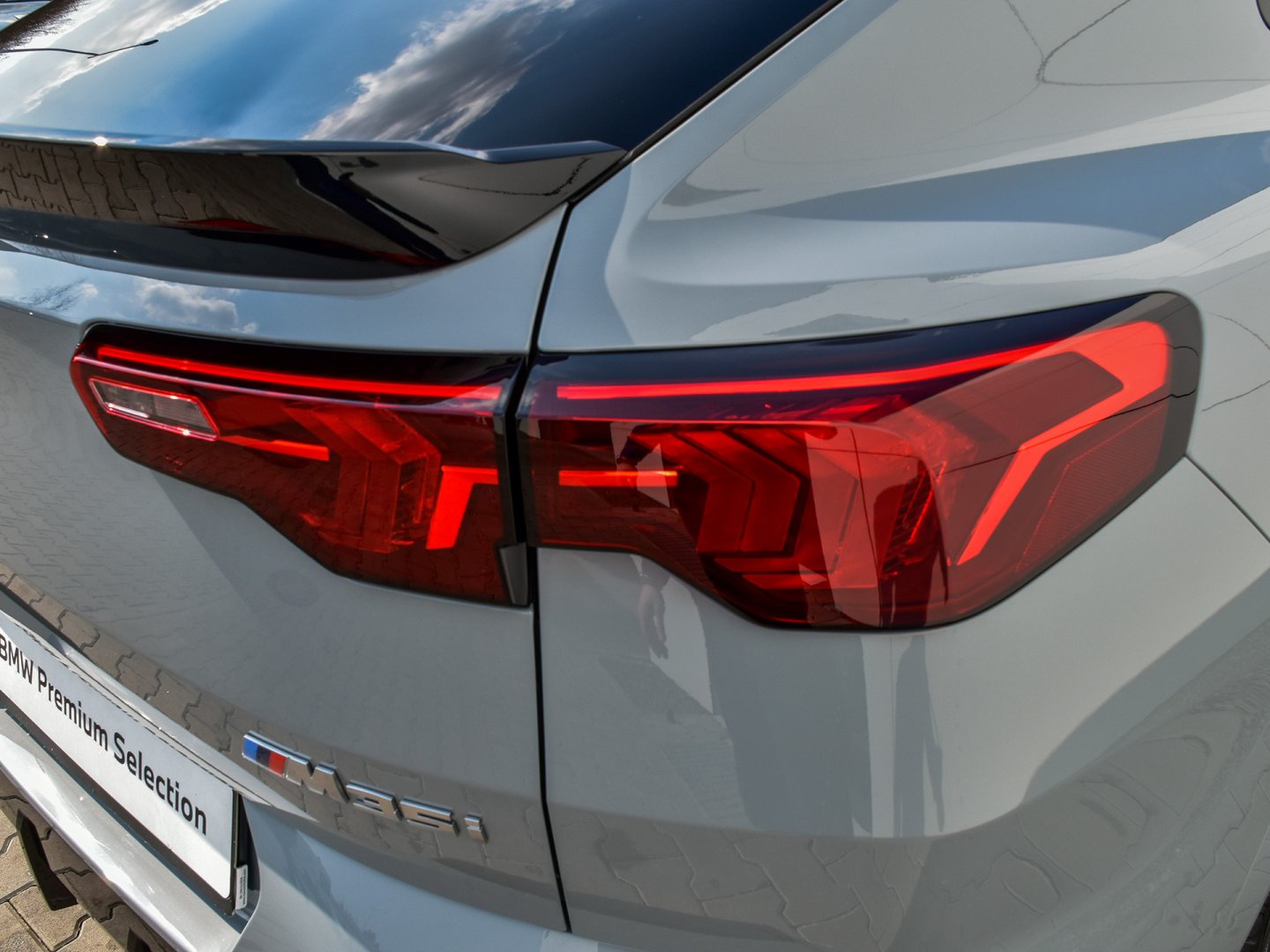 81GM - X2 xDrive M35i