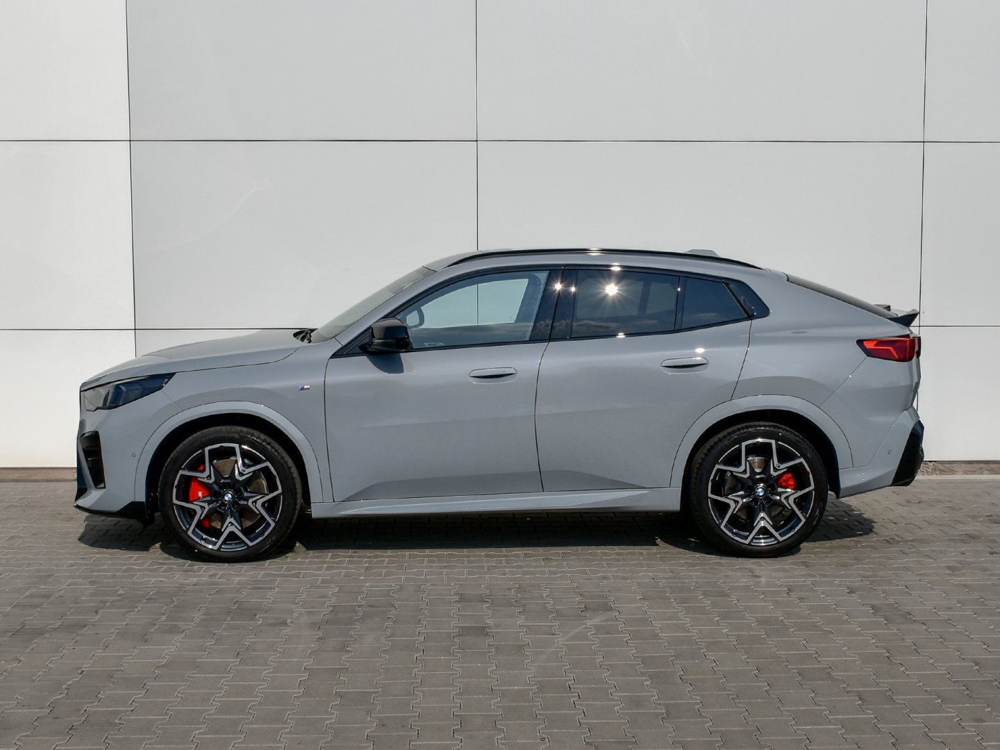 81GM - X2 xDrive M35i