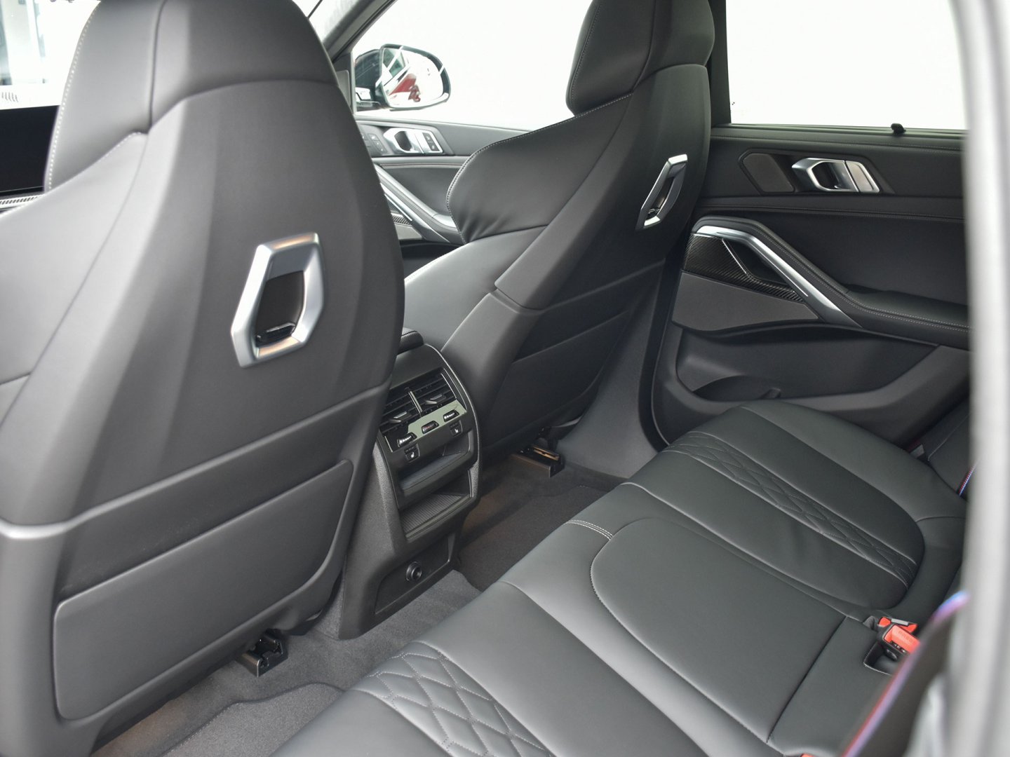 31EX - G06 40i xDrive