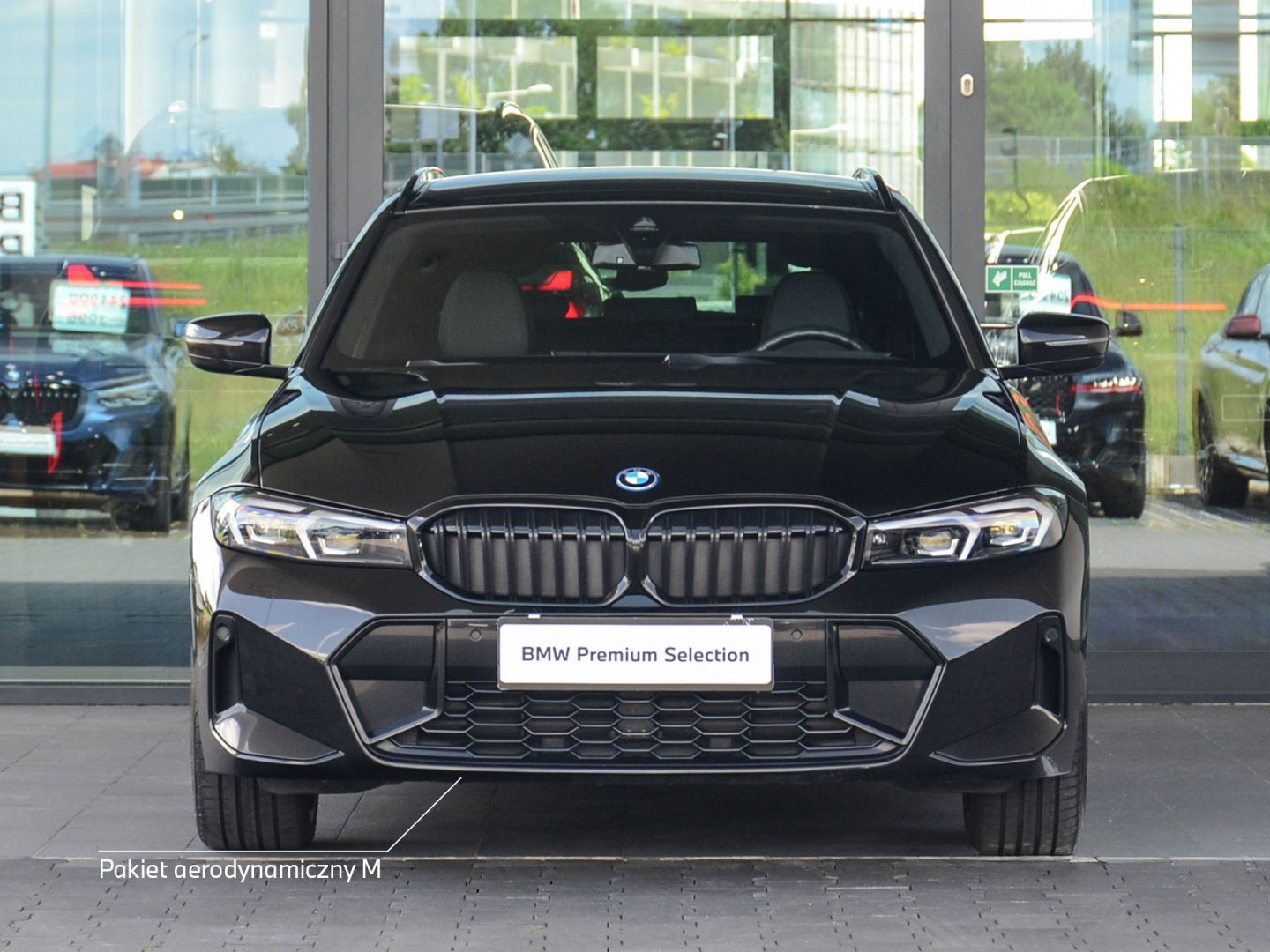 11bl - 330e xDrive Touring