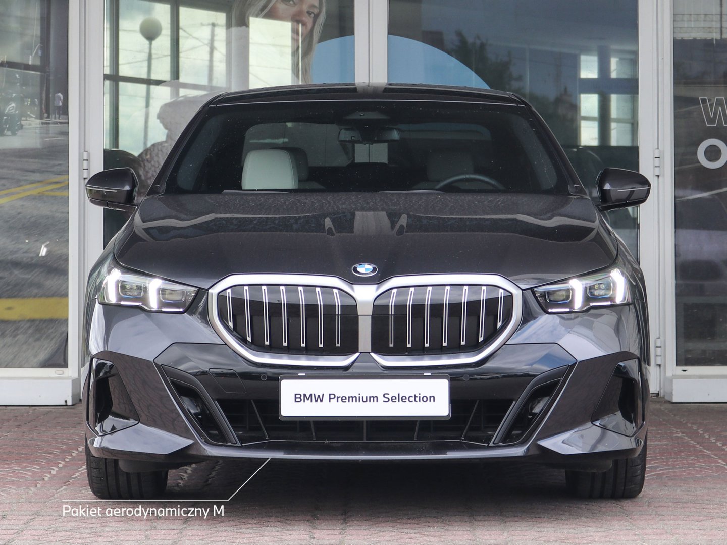 11FJ - 520i Sedan 