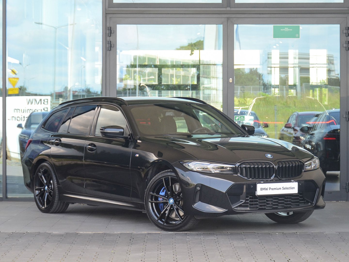 11bl - 330e xDrive Touring