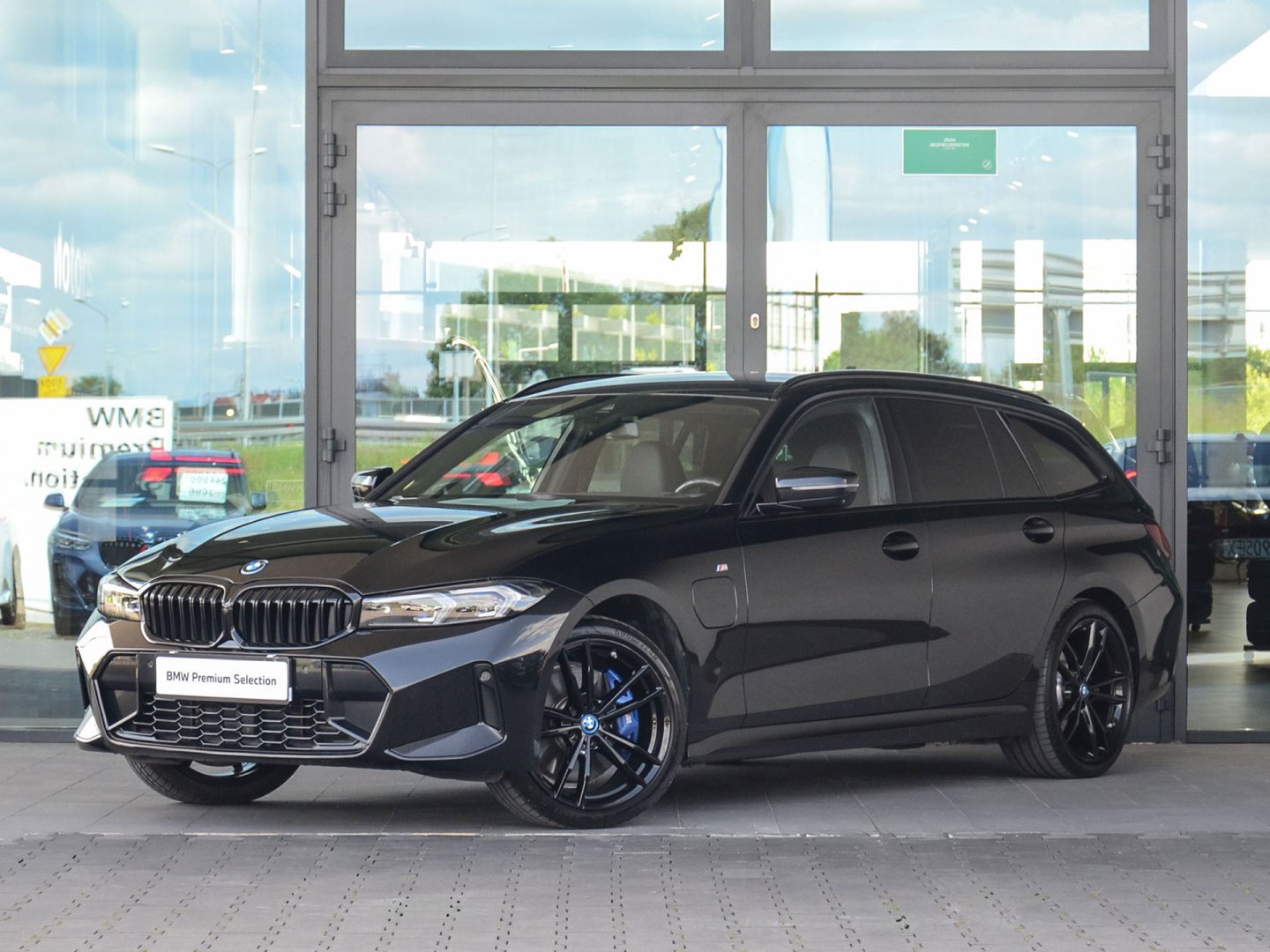 11bl - 330e xDrive Touring