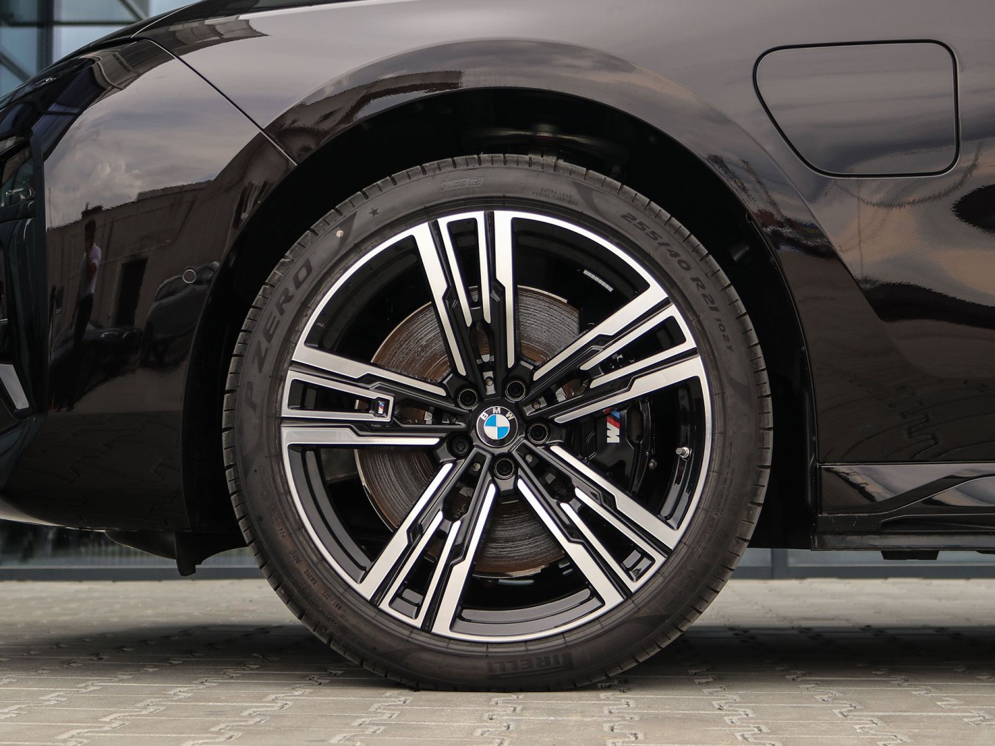41EH - 750e xDrive Limousine