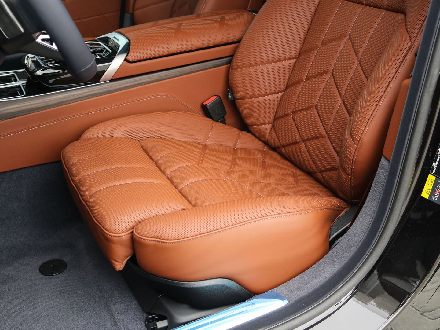 41EH - 750e xDrive Limousine