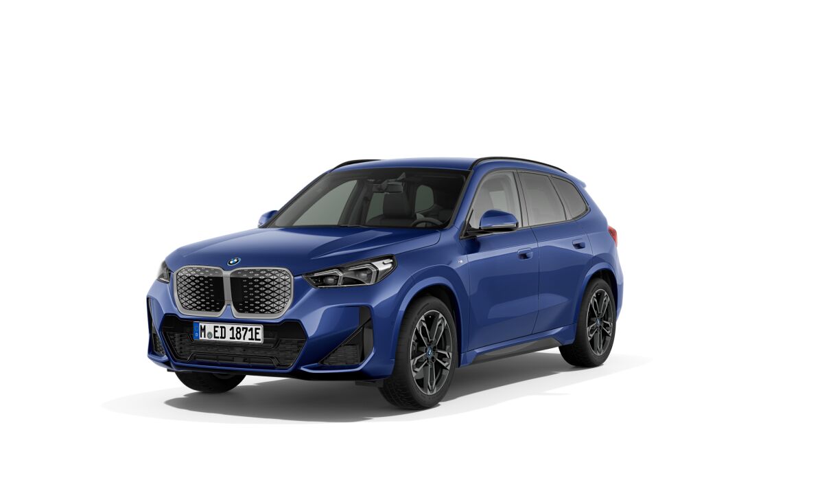 U11 - iX1 xDrive30