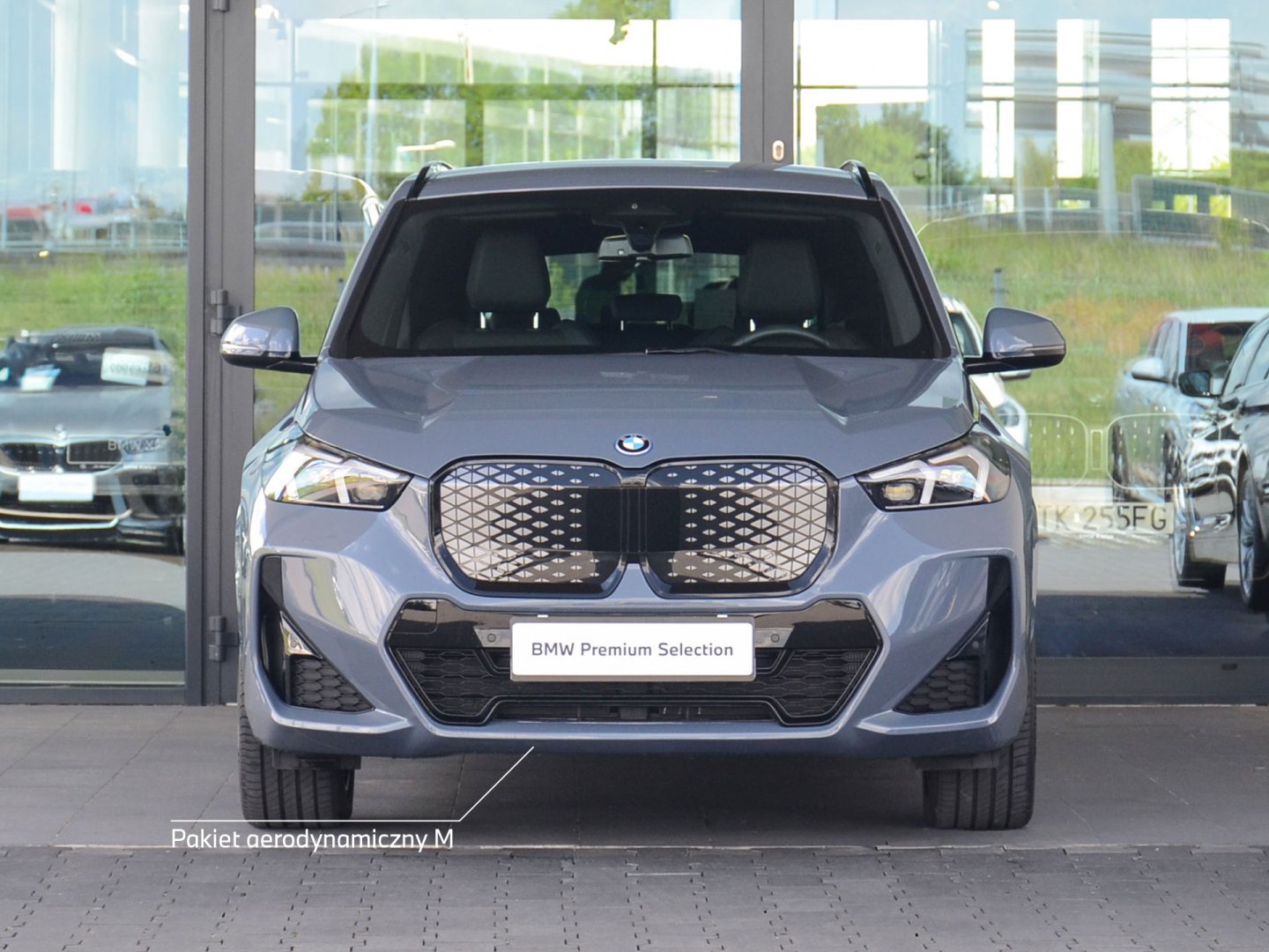 11bl - iX1 xDrive30