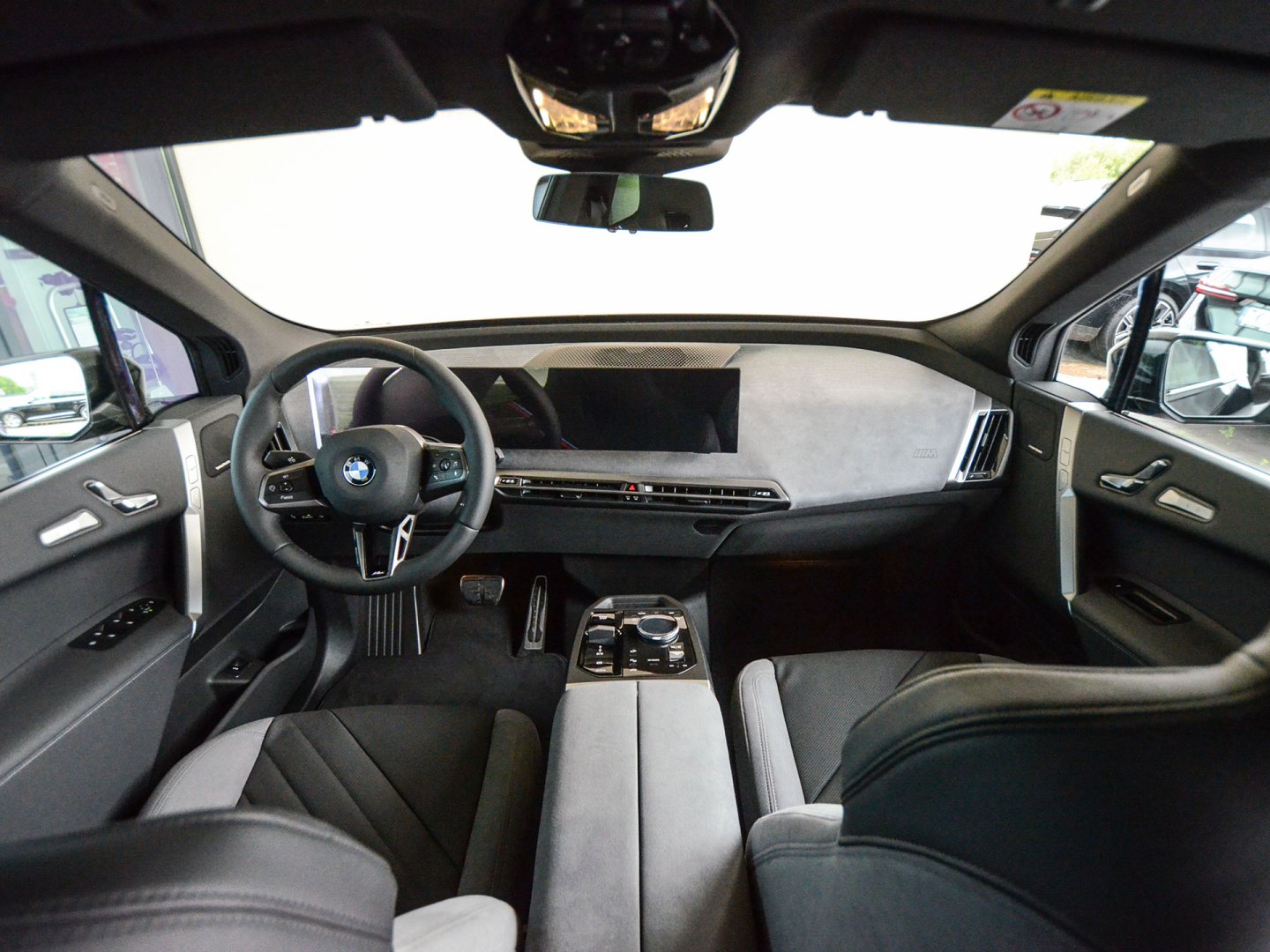 51CF - iX xDrive60