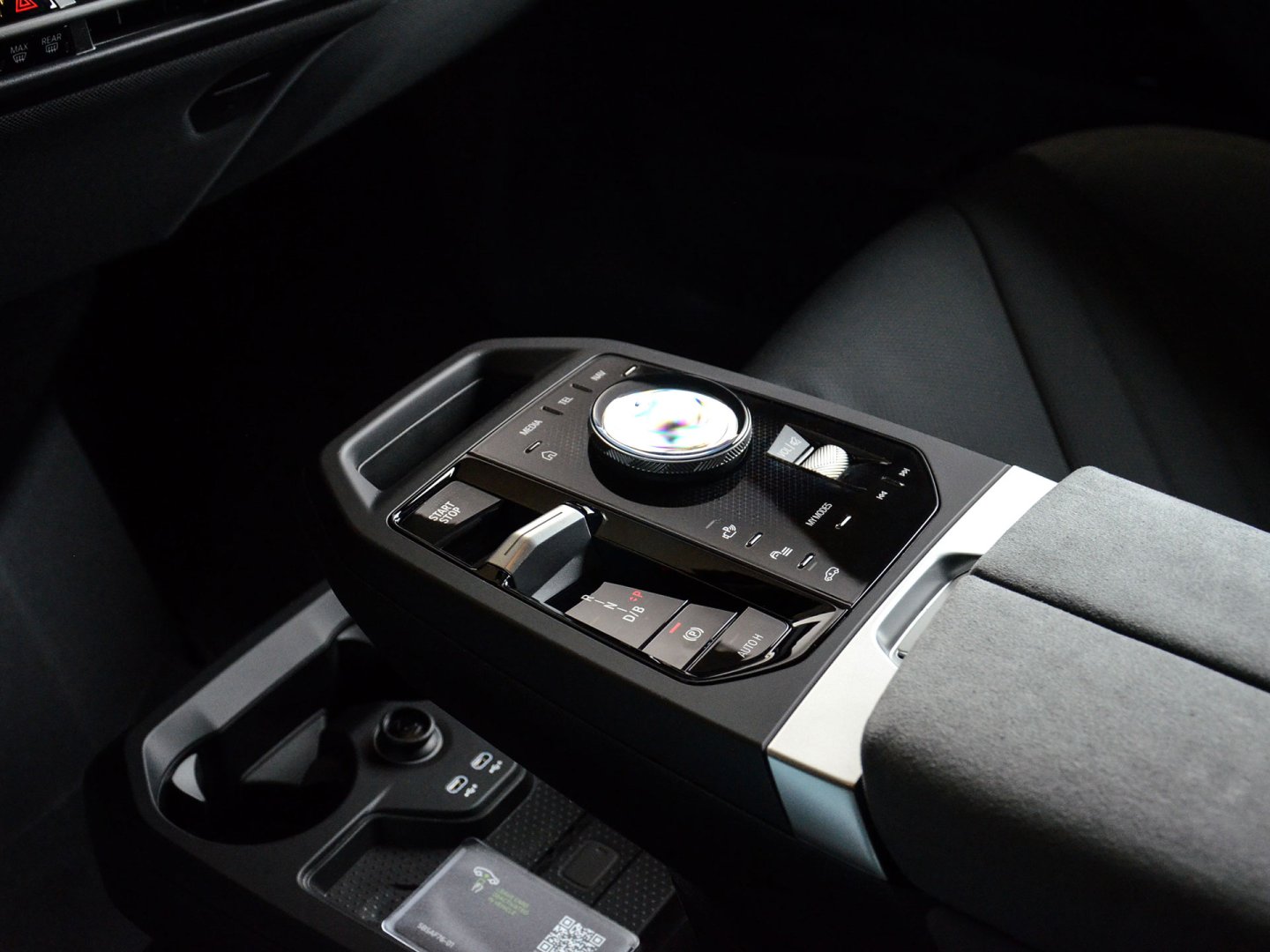 51CF - iX xDrive60