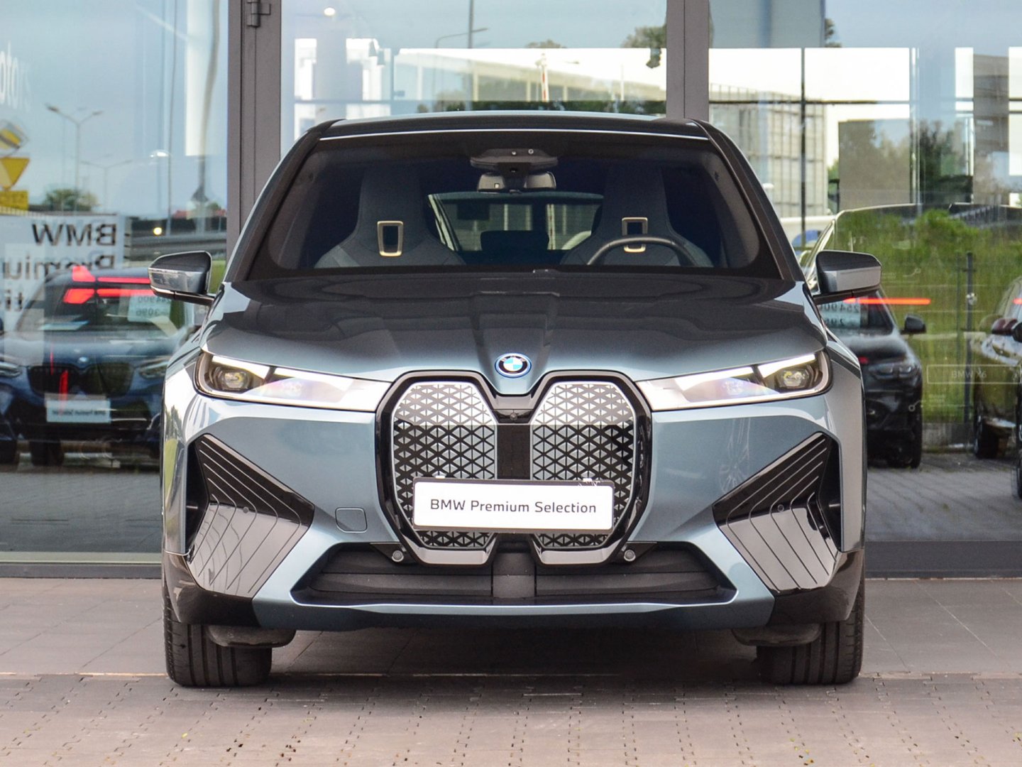 11CF - iX xDrive40