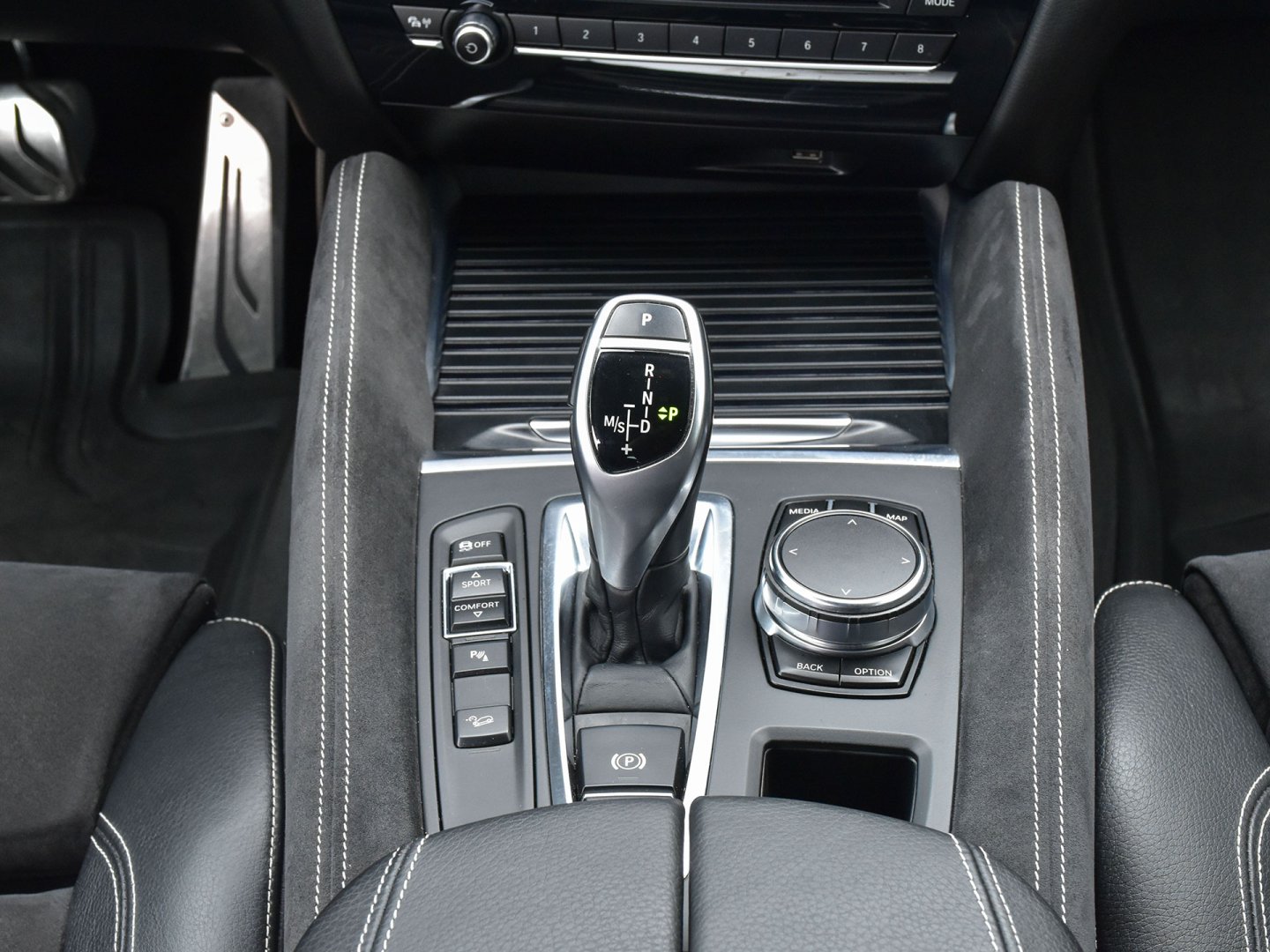 11bl - X6 xDrive40d