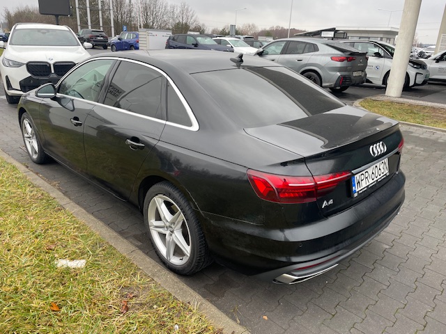 11bl - Audi A4 35 TFSI S-tronic Limousine