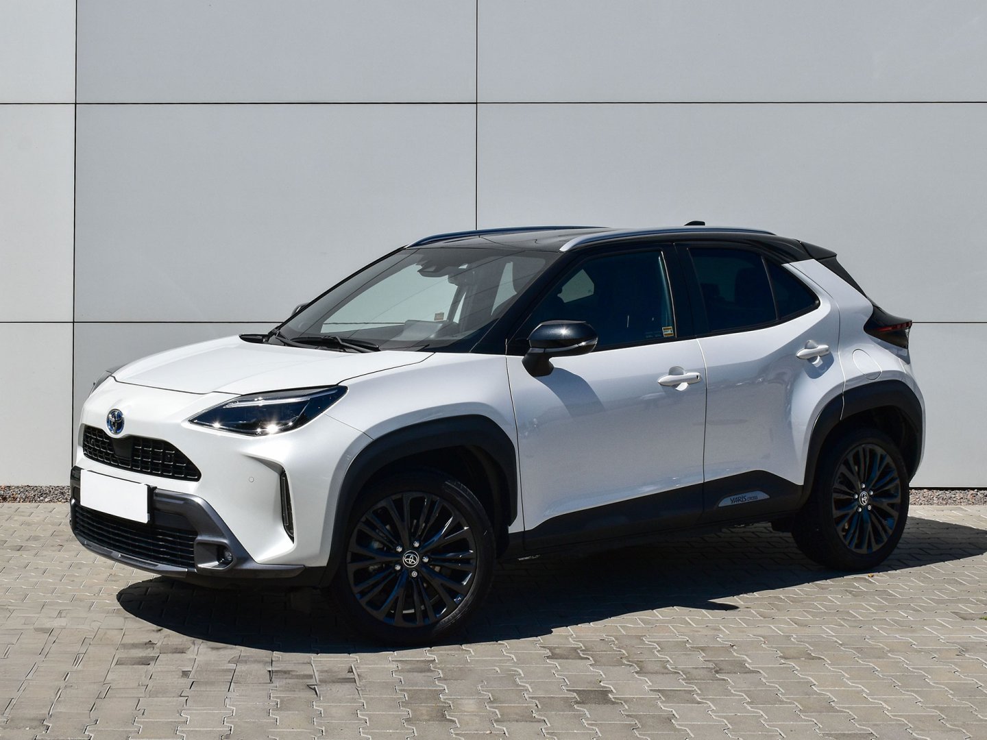 11bl - TOYOTA YARIS CROSS