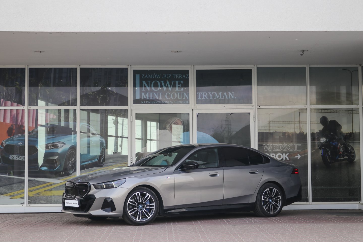 11bl - i5 m60 xDrive