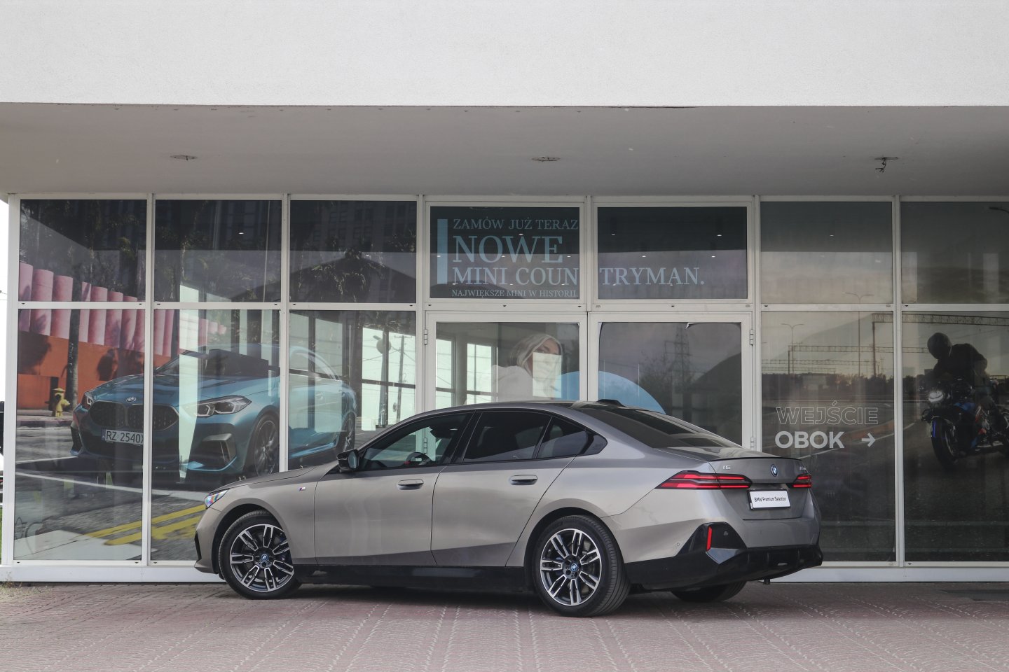 11bl - i5 m60 xDrive