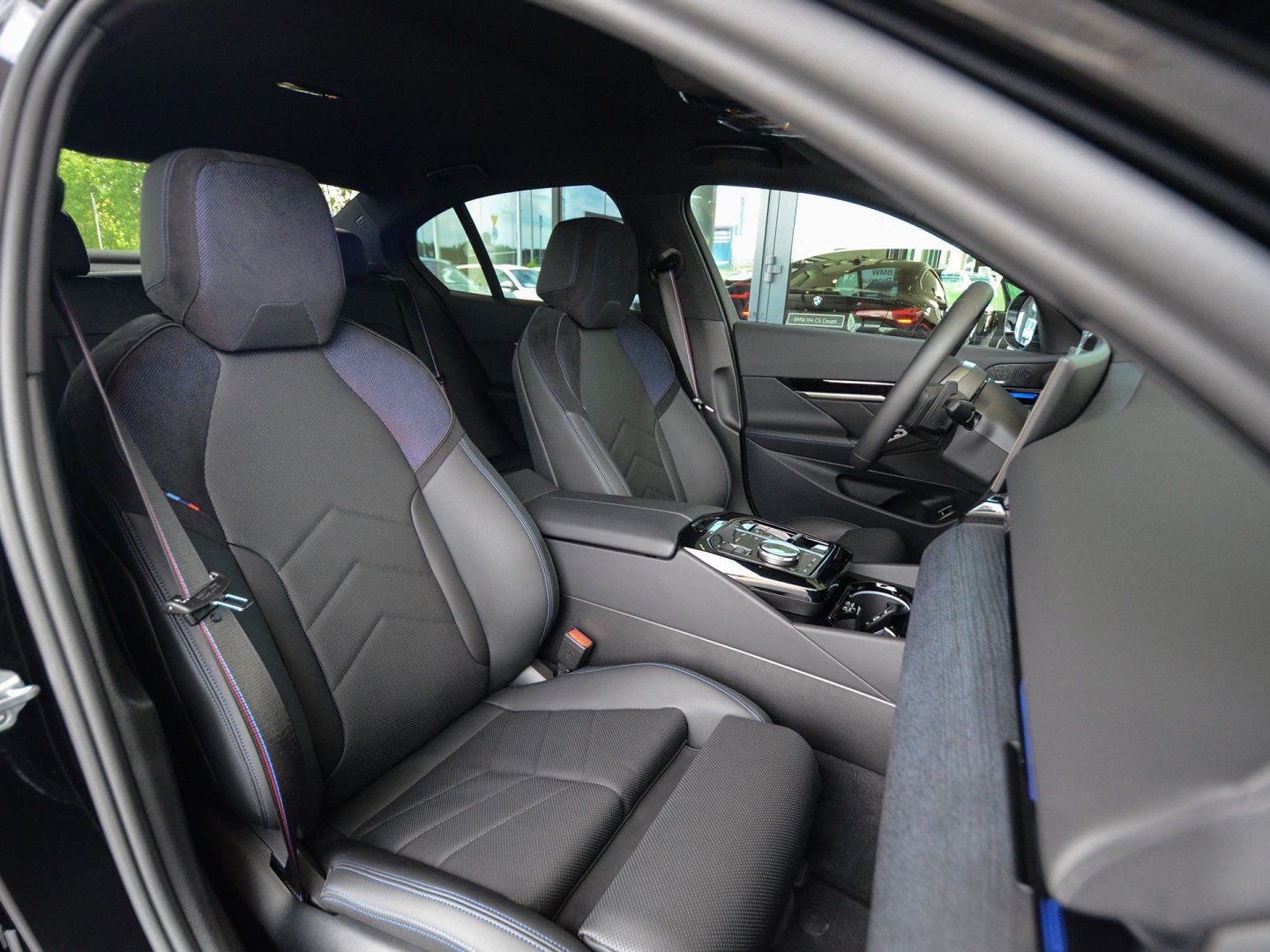 11FL - 520d Sedan