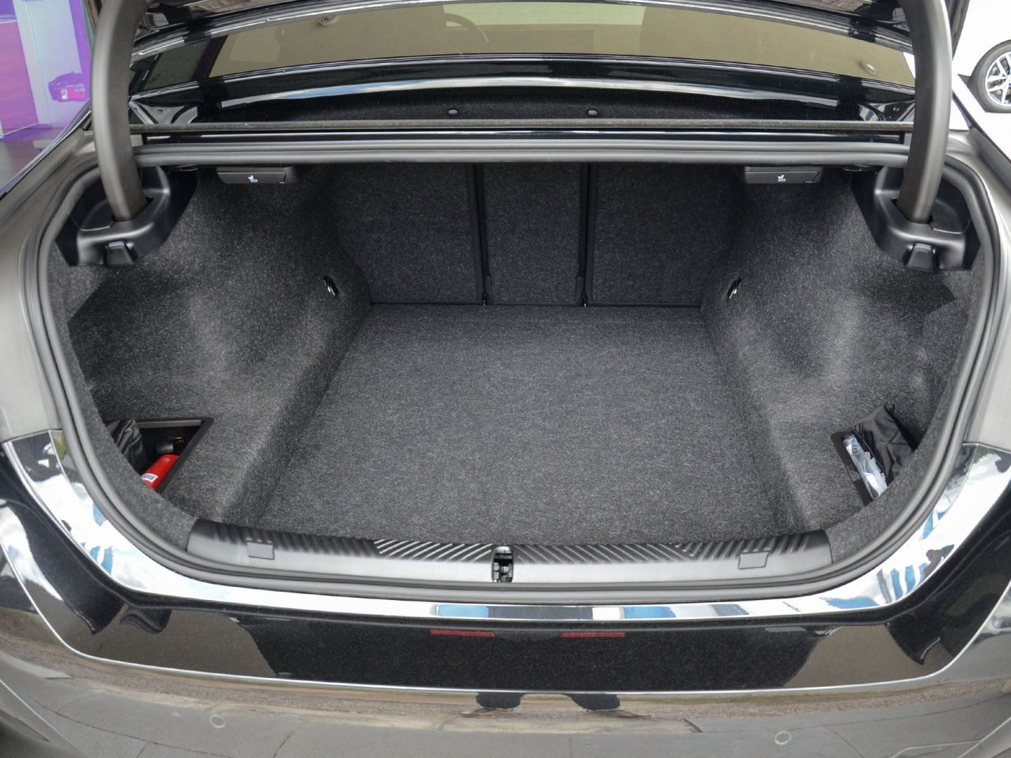 11FL - 520d Sedan