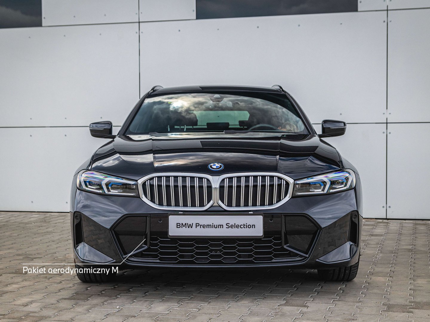 71CY - 330e xDrive Touring