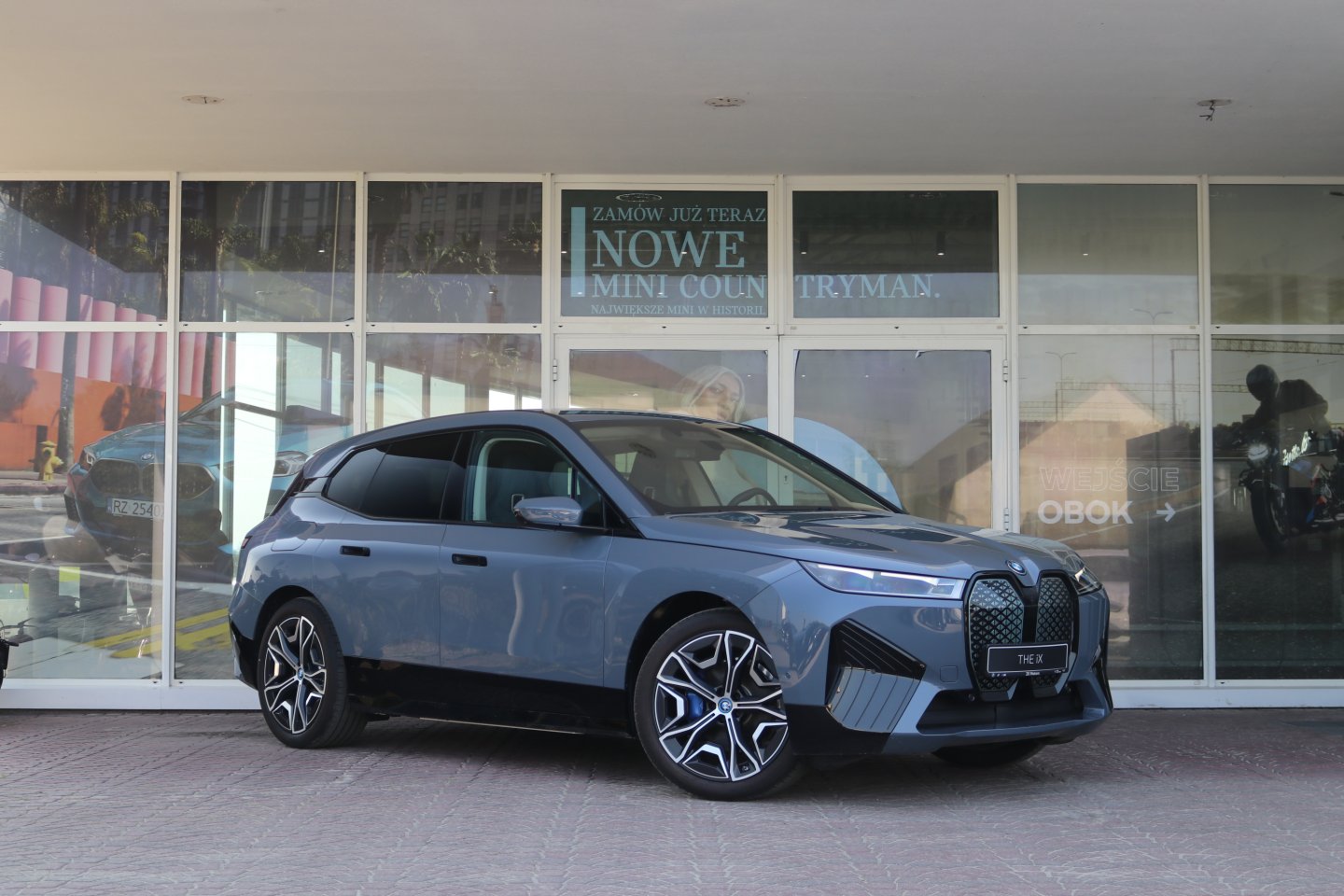 21CF BMW iX xDrive50