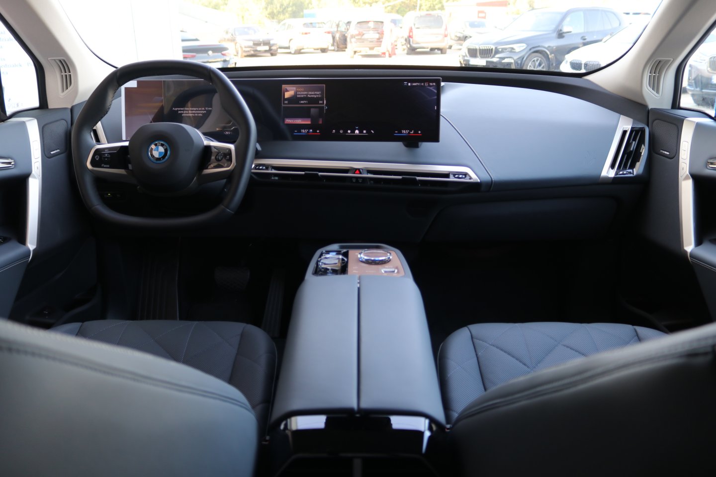 21CF BMW iX xDrive50