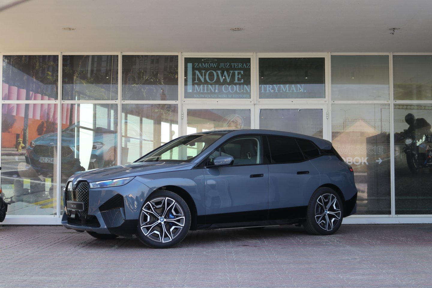 I20 - iX xDrive50