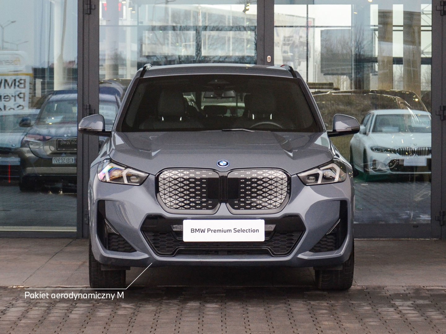 11bl - iX1 xDrive30