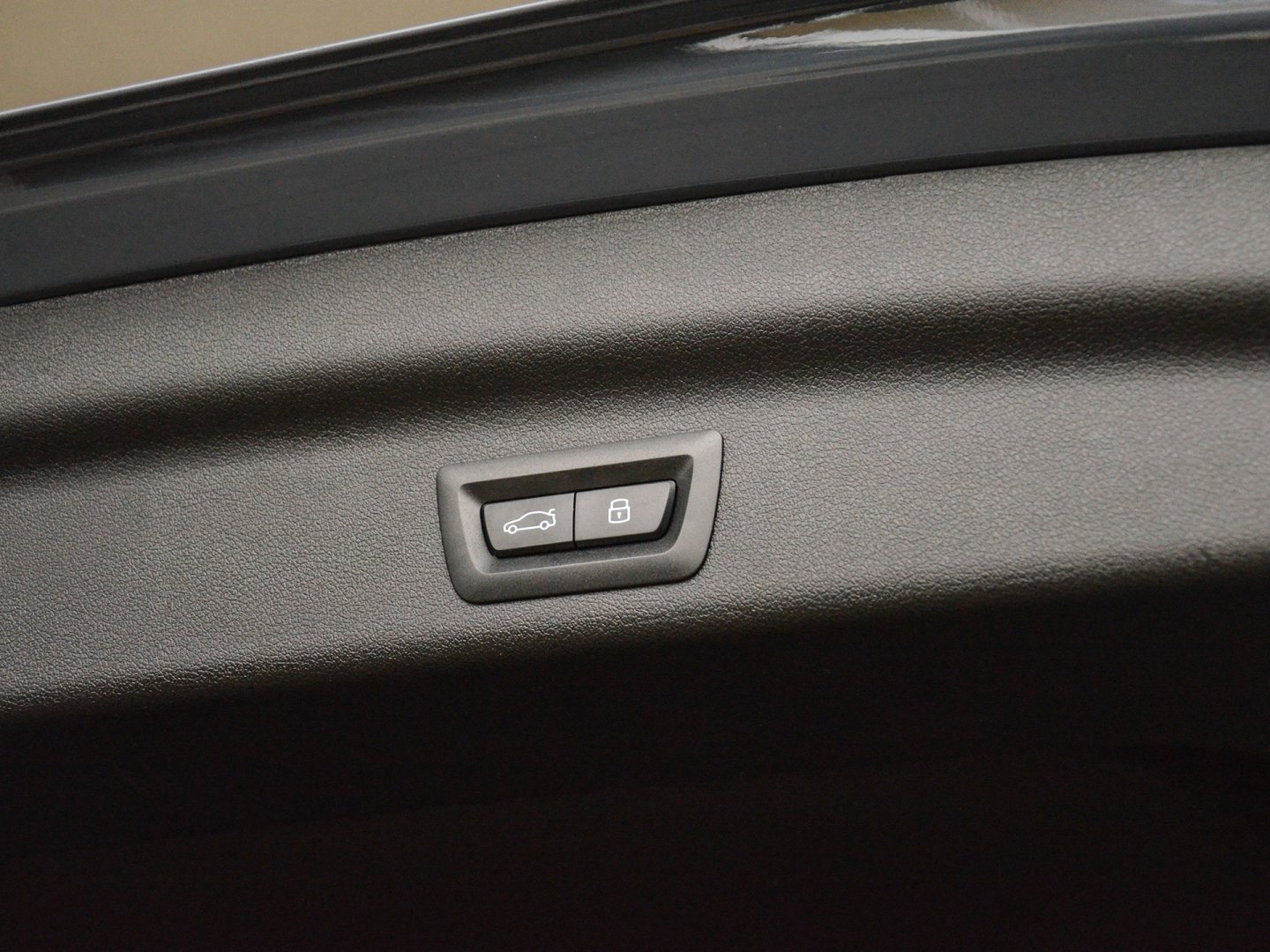 11bl - iX1 xDrive30